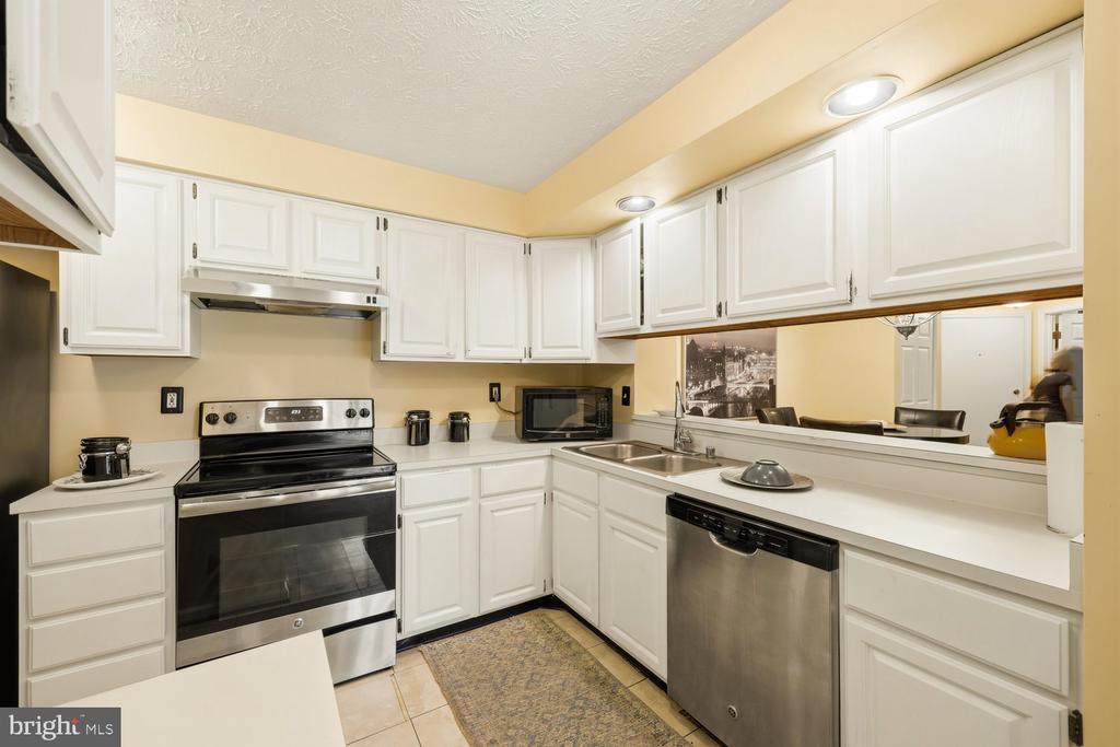 12204 EAGLES NEST COURT Unit: G