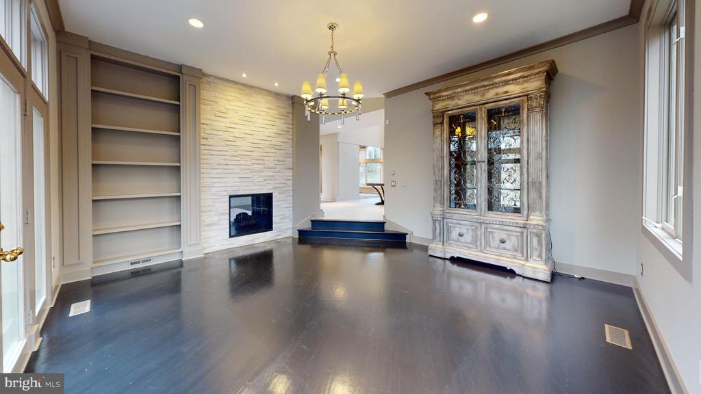 9629 EAGLE RIDGE DRIVE