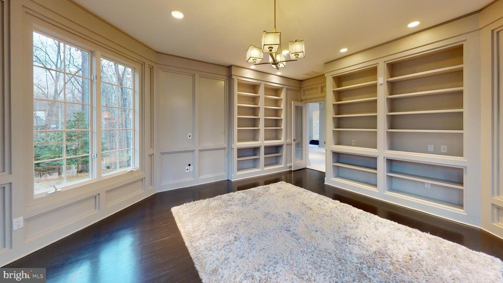 9629 EAGLE RIDGE DRIVE