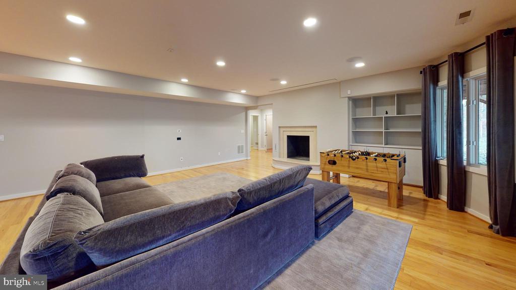 9629 EAGLE RIDGE DRIVE