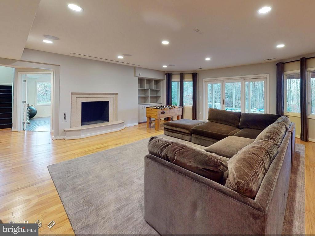 9629 EAGLE RIDGE DRIVE