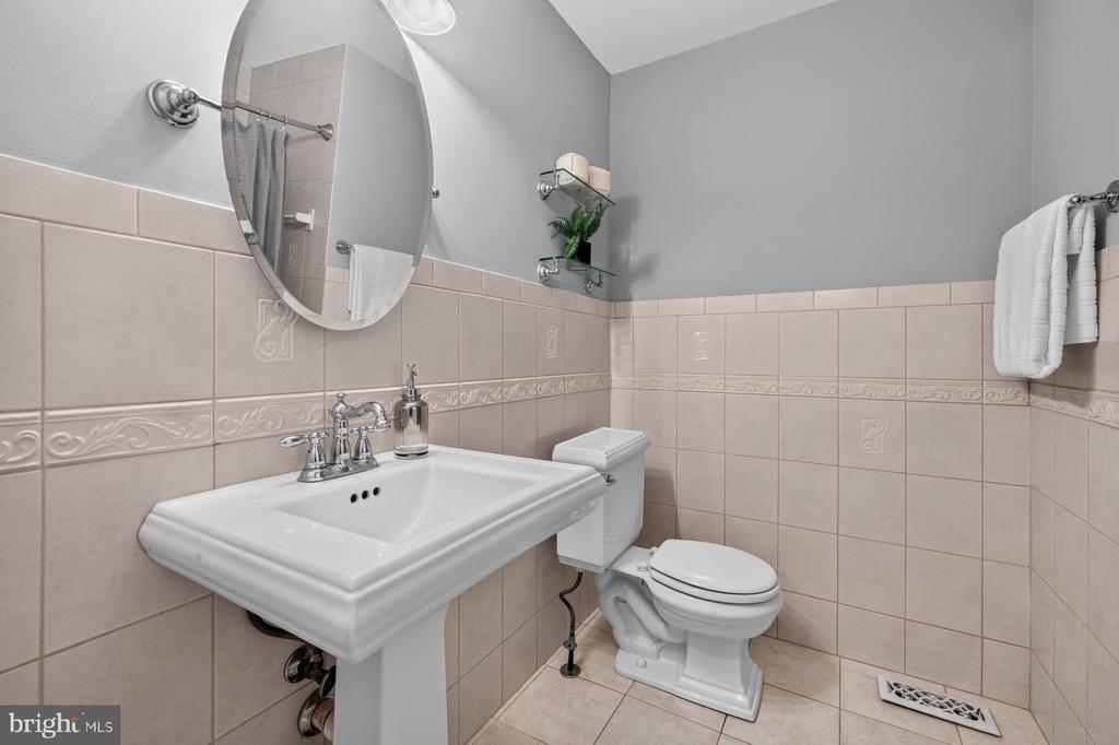 13143 MUSICMASTER DRIVE Unit: 127