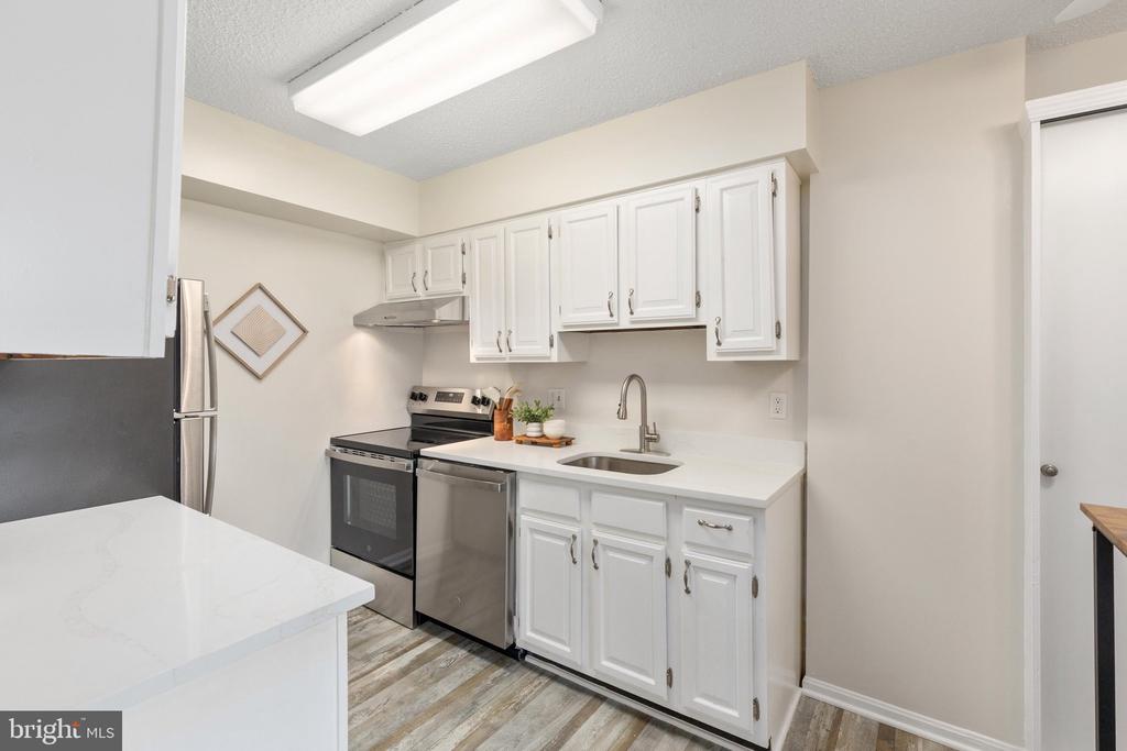 7401 WESTLAKE TERRACE Unit: 506