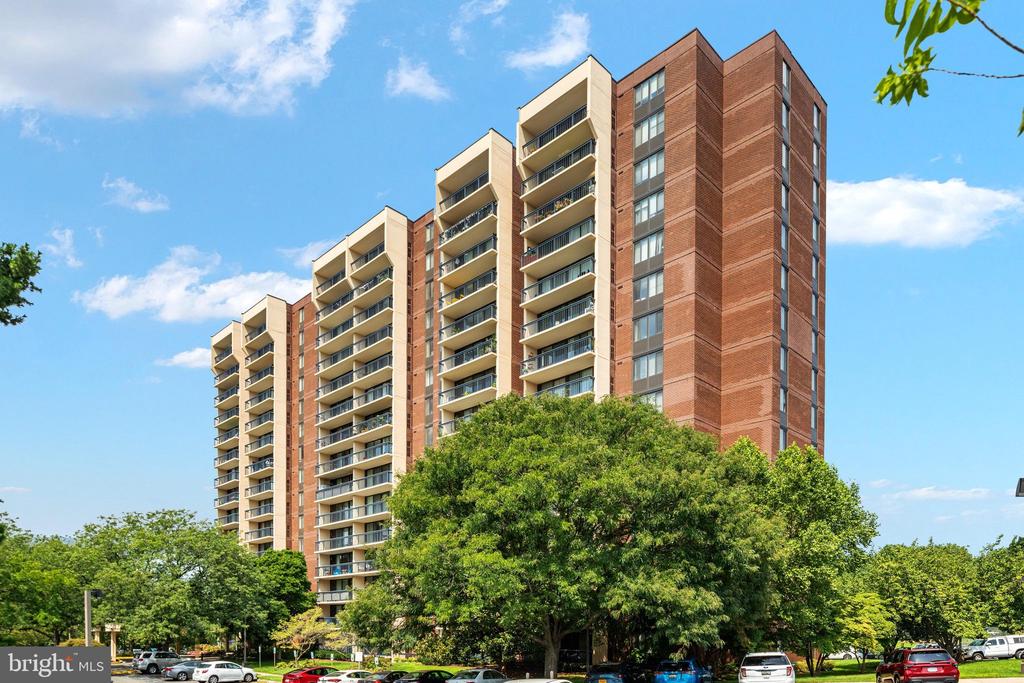 7401 WESTLAKE TERRACE Unit: 506