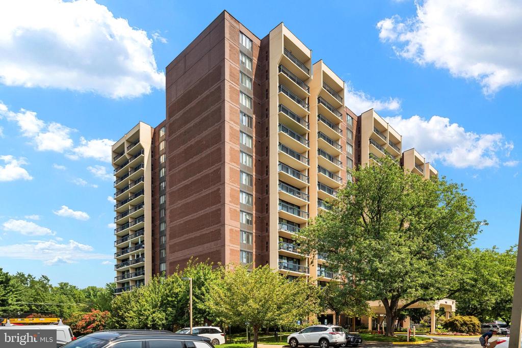 7401 WESTLAKE TERRACE Unit: 506