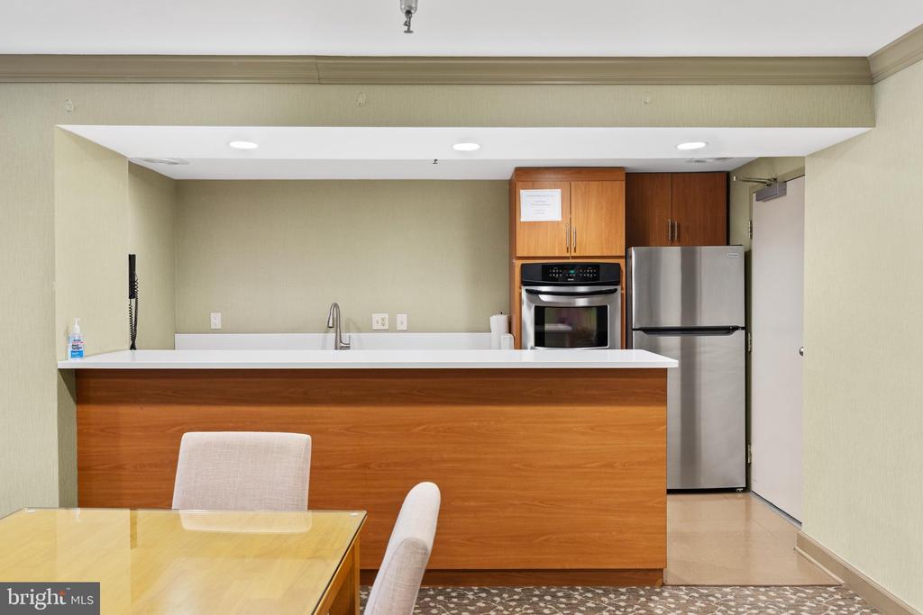 7401 WESTLAKE TERRACE Unit: 506