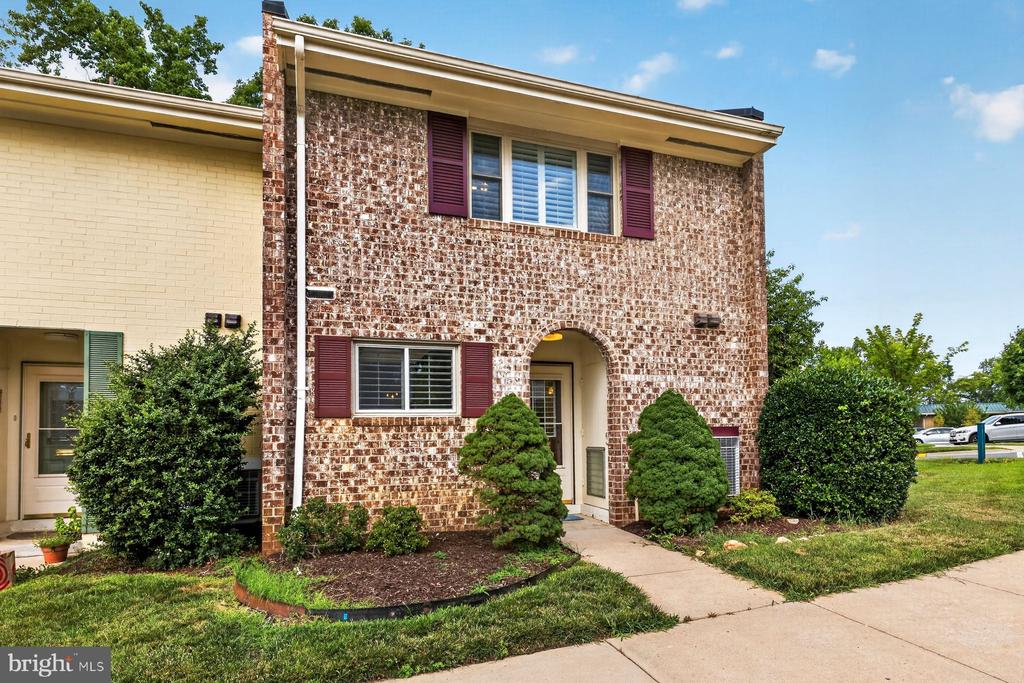 3498 GLENEAGLES DRIVE Unit: 79-F