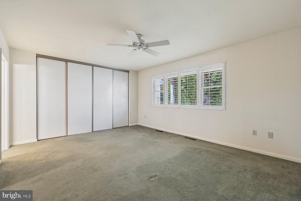 3498 GLENEAGLES DRIVE Unit: 79-F