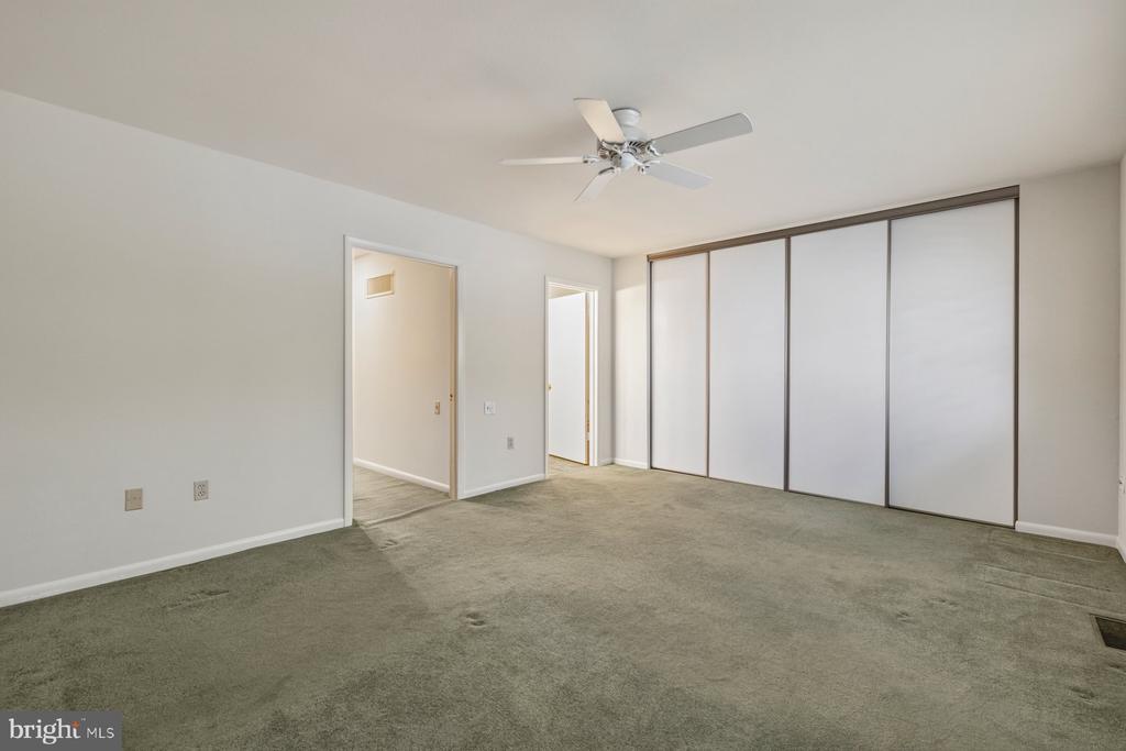 3498 GLENEAGLES DRIVE Unit: 79-F