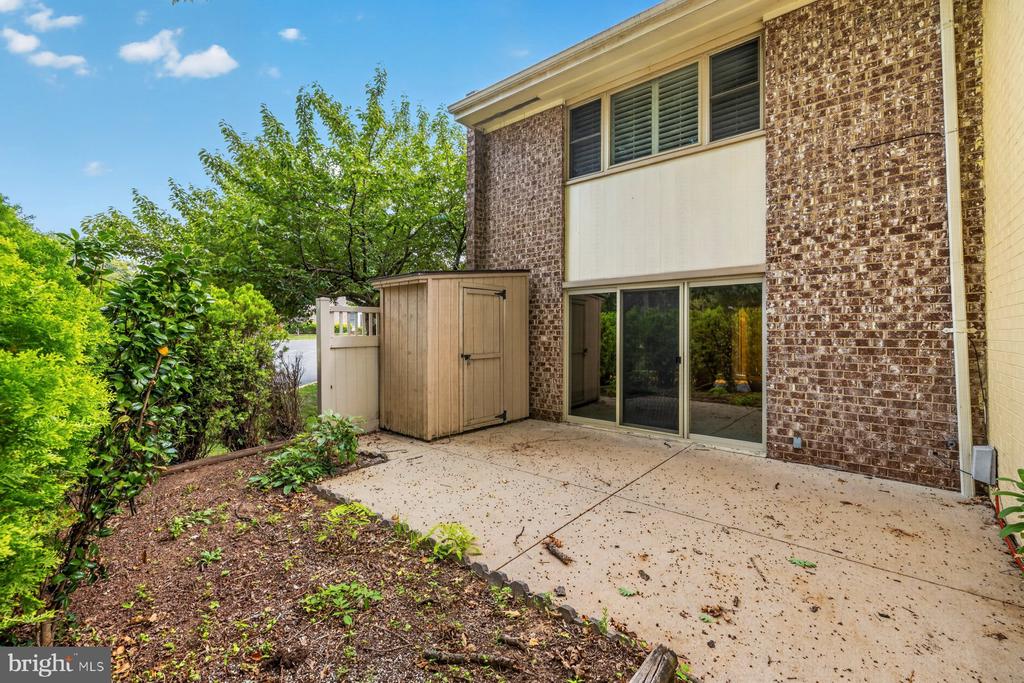 3498 GLENEAGLES DRIVE Unit: 79-F