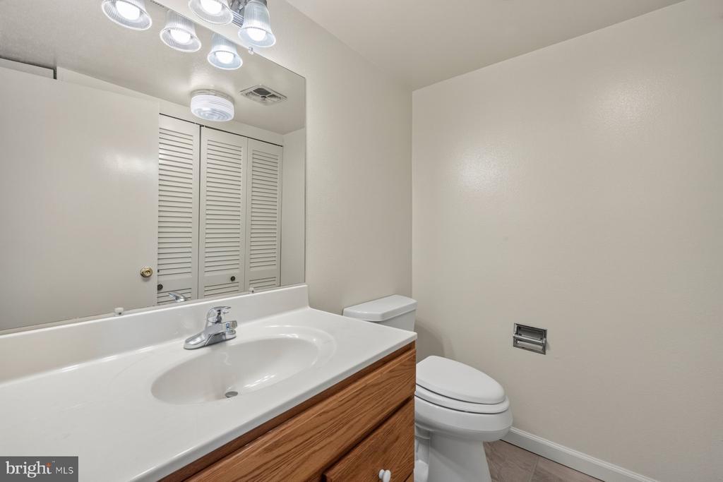 3498 GLENEAGLES DRIVE Unit: 79-F