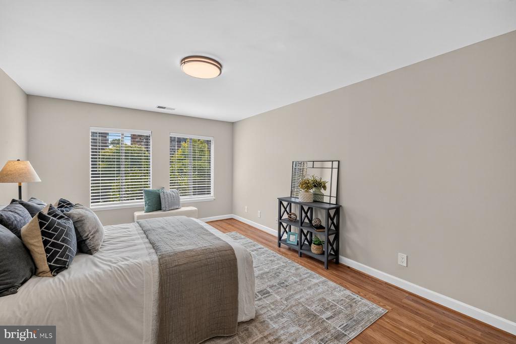 11415 COMMONWEALTH DRIVE Unit: 204