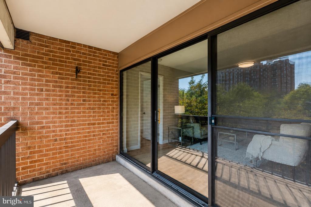 11415 COMMONWEALTH DRIVE Unit: 204