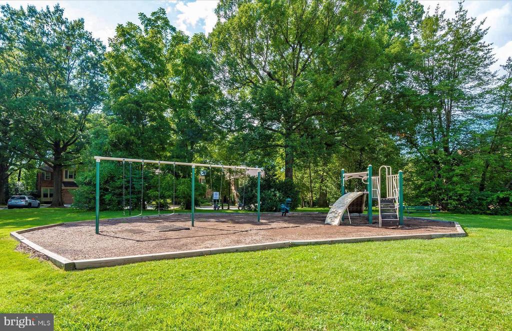 11415 COMMONWEALTH DRIVE Unit: 204