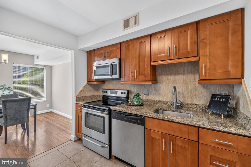 11415 COMMONWEALTH DRIVE Unit: 204