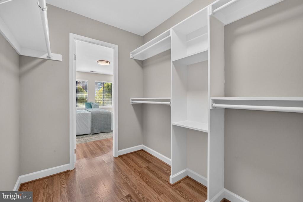 11415 COMMONWEALTH DRIVE Unit: 204