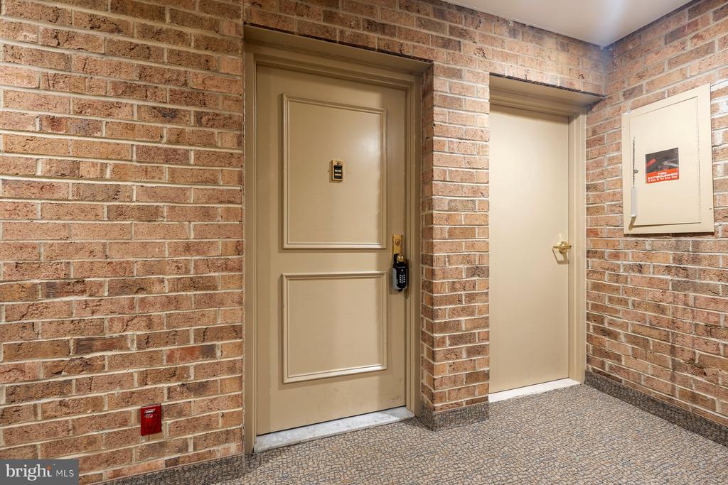 11415 COMMONWEALTH DRIVE Unit: 204