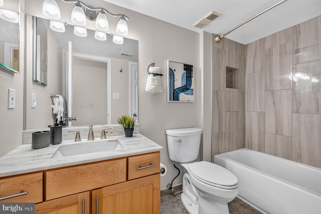 11415 COMMONWEALTH DRIVE Unit: 204