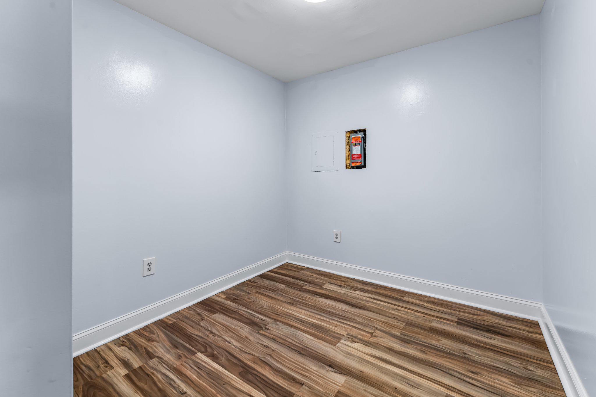 12033 EAGLEWOOD