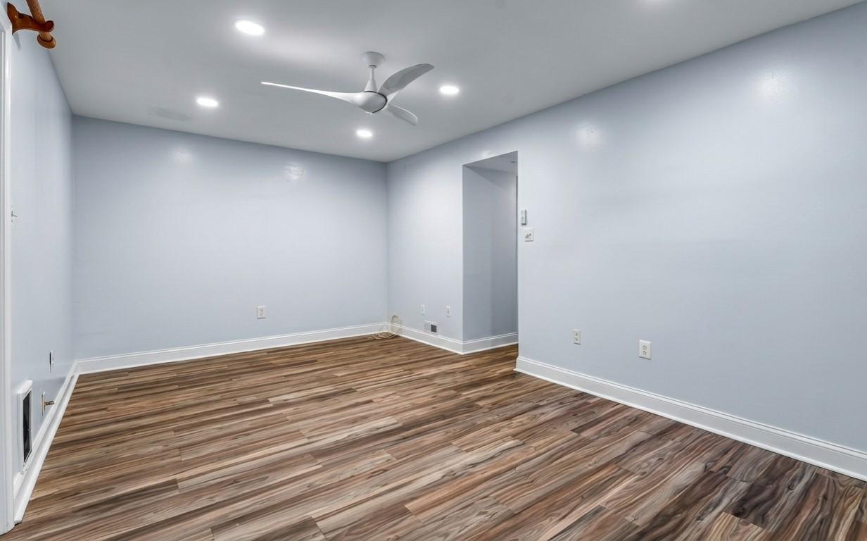 12033 EAGLEWOOD