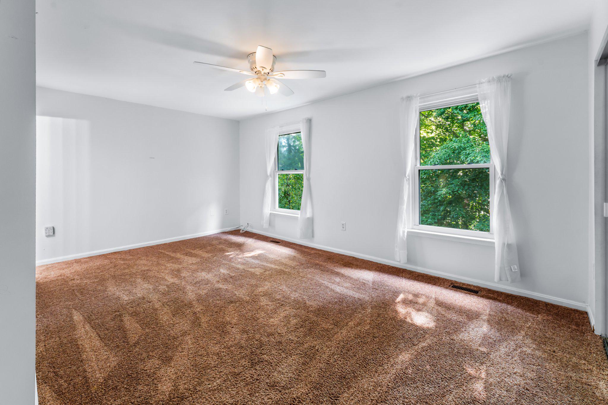 12033 EAGLEWOOD