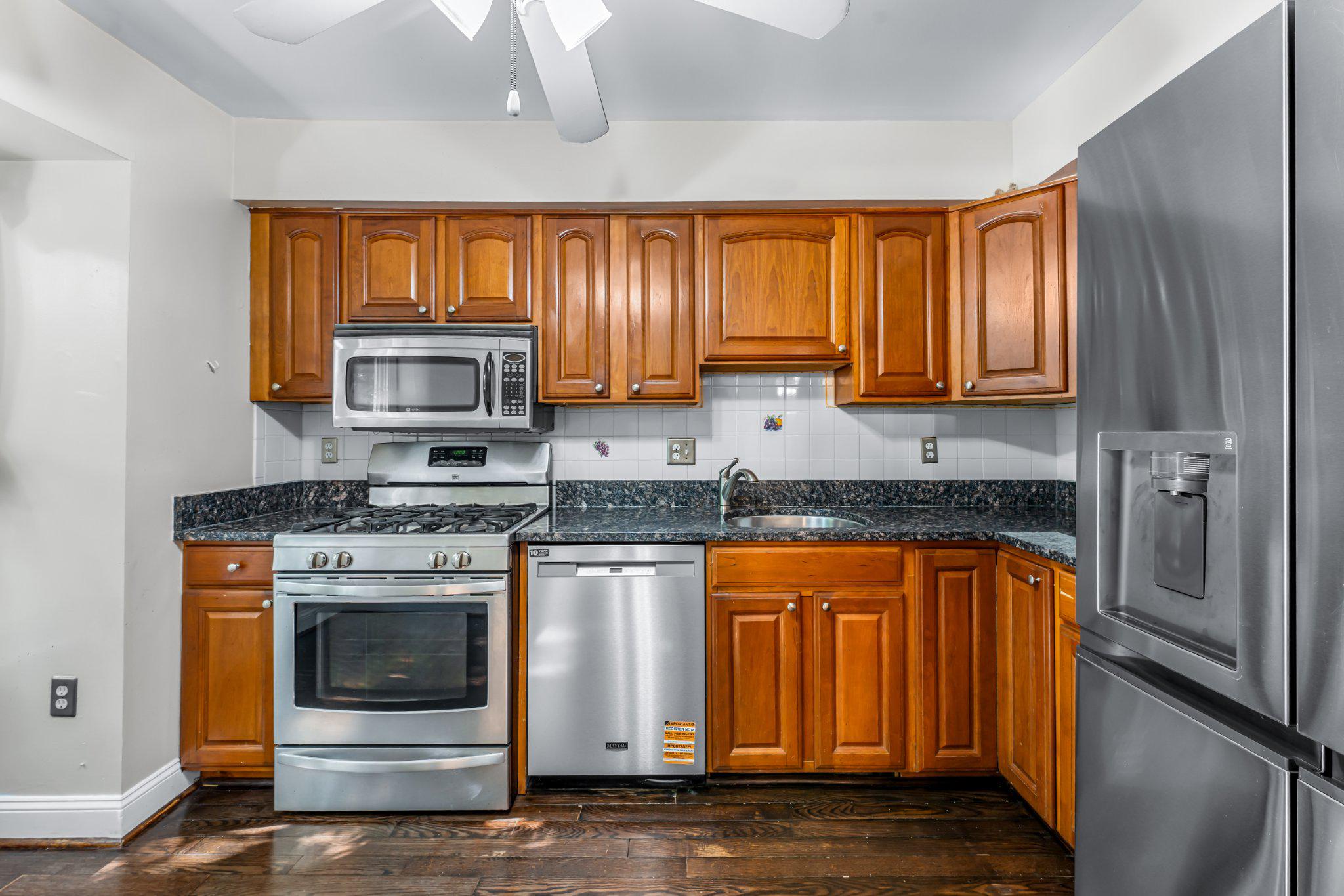 12033 EAGLEWOOD