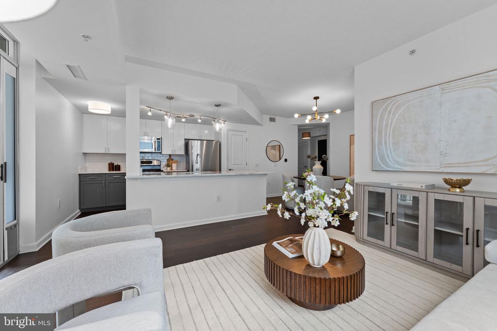 930 WAYNE AVENUE Unit: 610