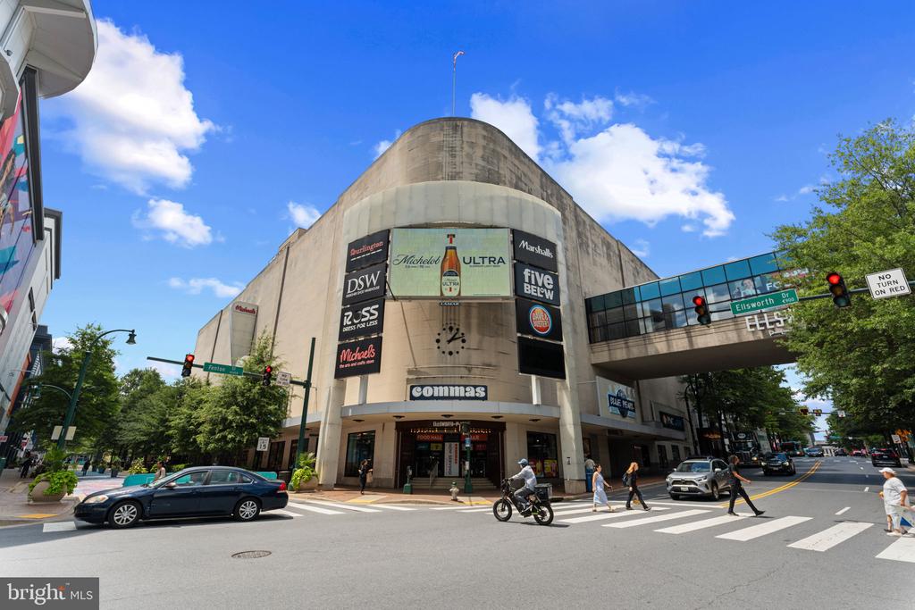 930 WAYNE AVENUE Unit: 610