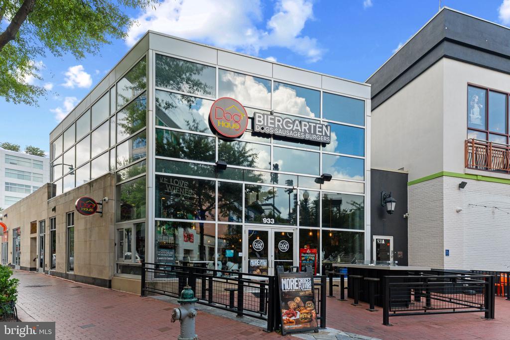 930 WAYNE AVENUE Unit: 610