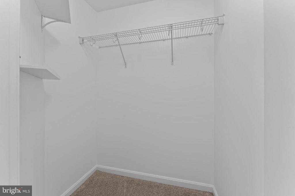 930 WAYNE AVENUE Unit: 610