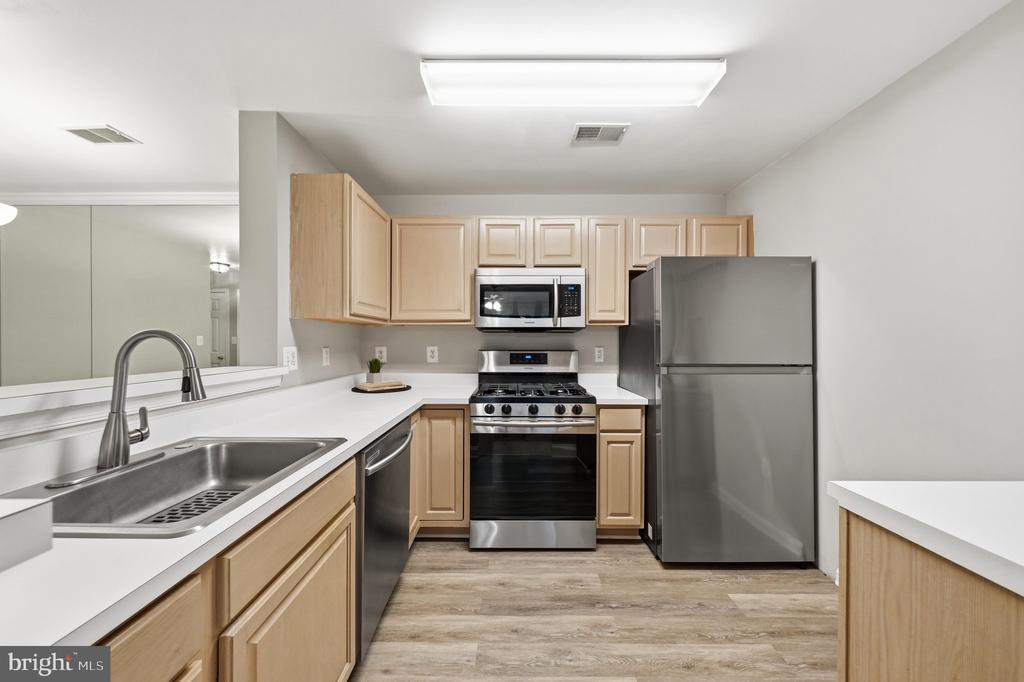 13300 KILMARNOCK WAY Unit: 7-F