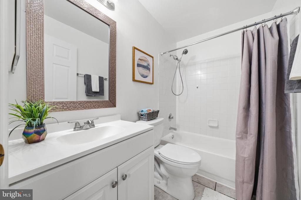 13300 KILMARNOCK WAY Unit: 7-F