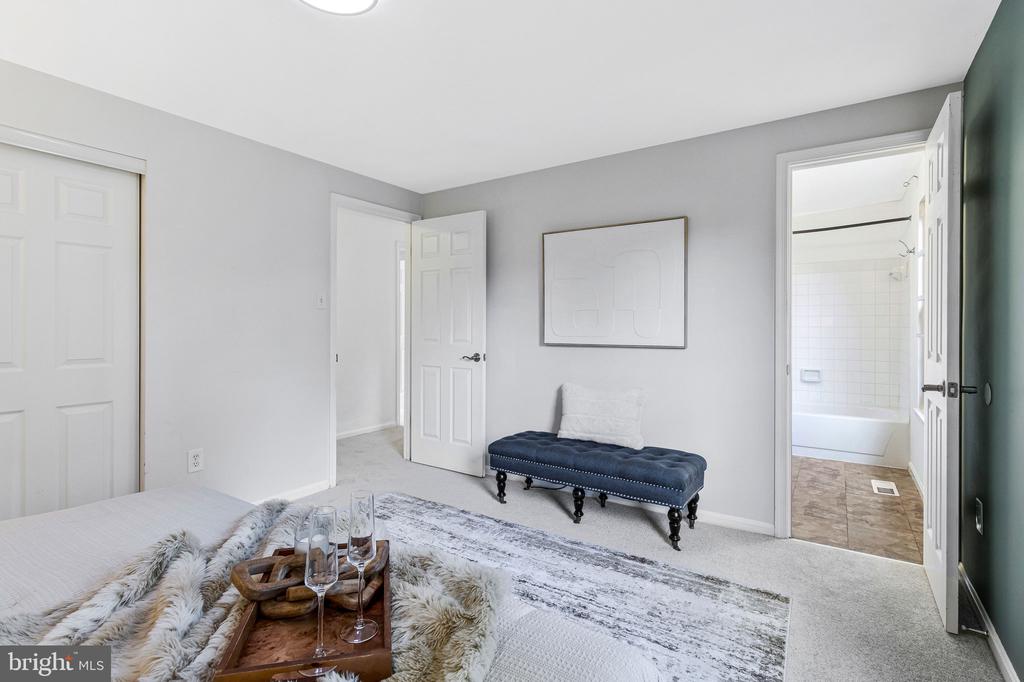 14955 CARRIAGE SQUARE DRIVE