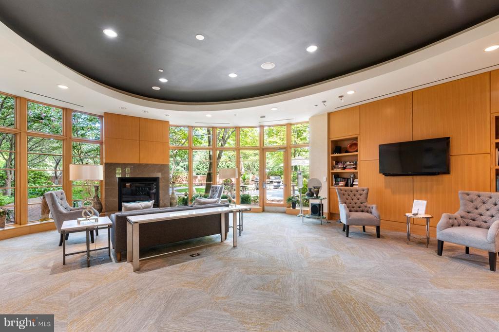 11700 OLD GEORGETOWN ROAD Unit: 806