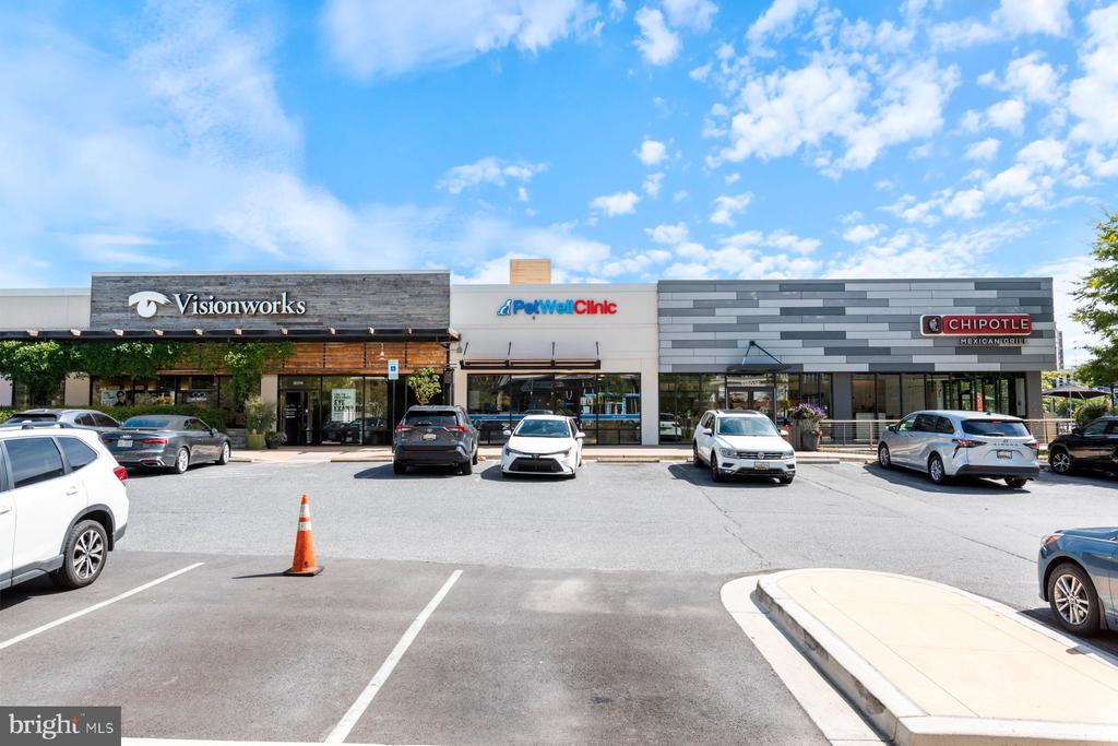 11700 OLD GEORGETOWN ROAD Unit: 806