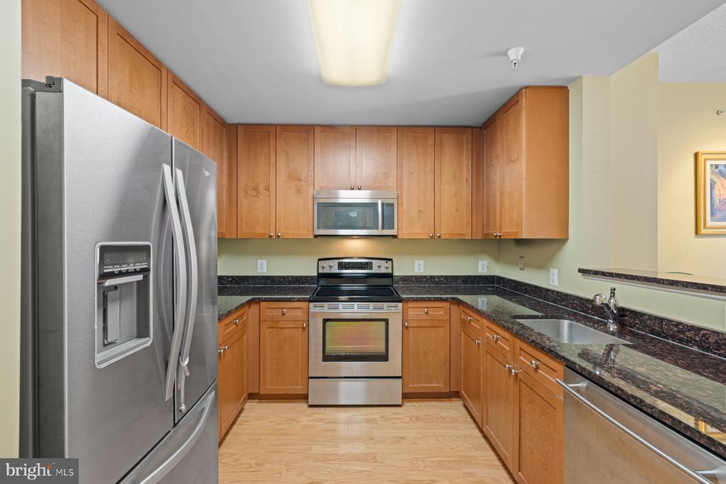 11700 OLD GEORGETOWN ROAD Unit: 806