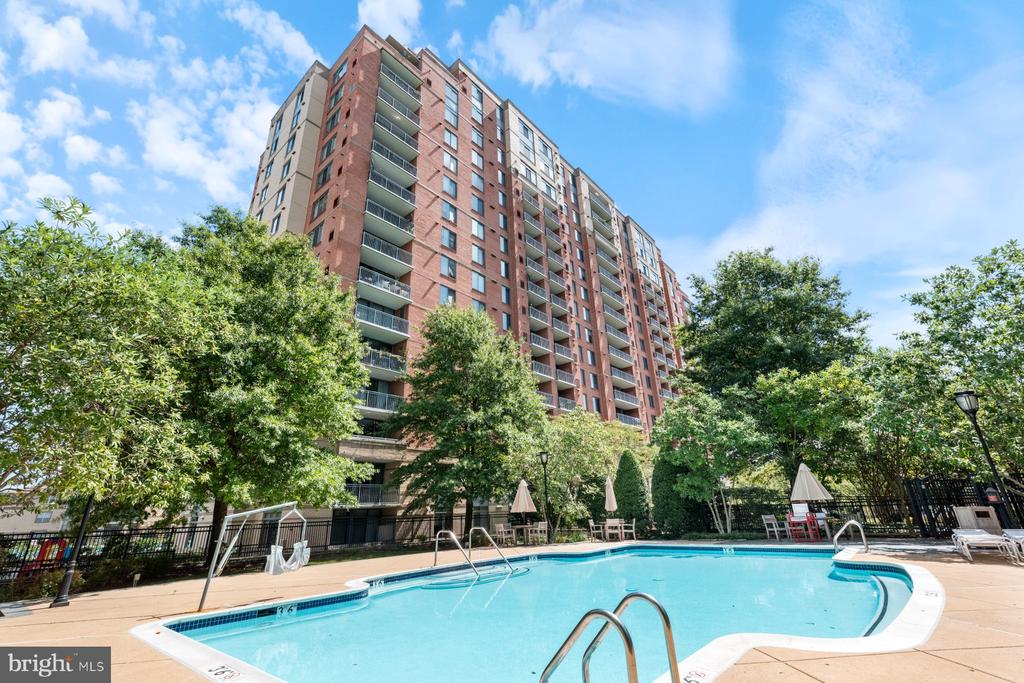 11700 OLD GEORGETOWN ROAD Unit: 806