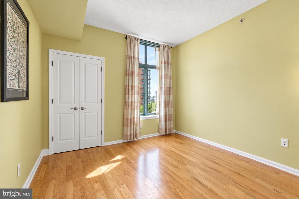11700 OLD GEORGETOWN ROAD Unit: 806