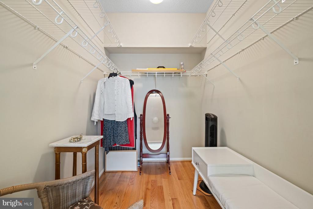 11700 OLD GEORGETOWN ROAD Unit: 806