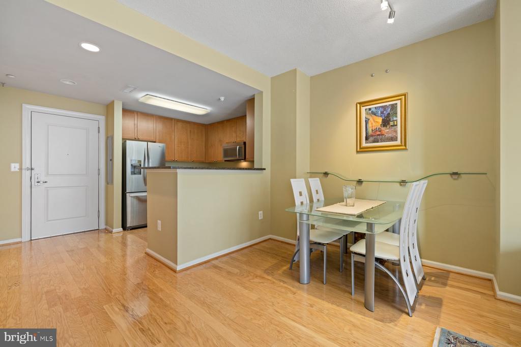 11700 OLD GEORGETOWN ROAD Unit: 806