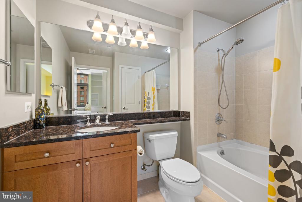 11700 OLD GEORGETOWN ROAD Unit: 806