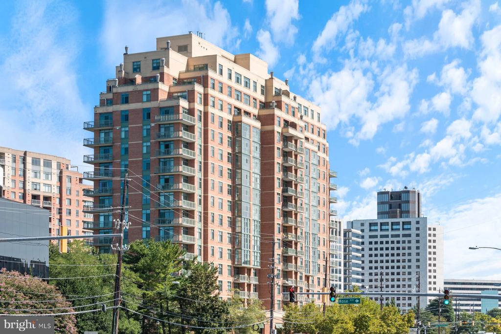 11700 OLD GEORGETOWN ROAD Unit: 806