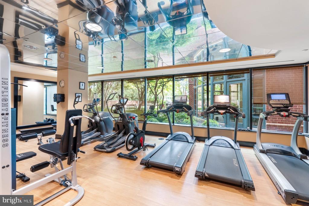 11700 OLD GEORGETOWN ROAD Unit: 806