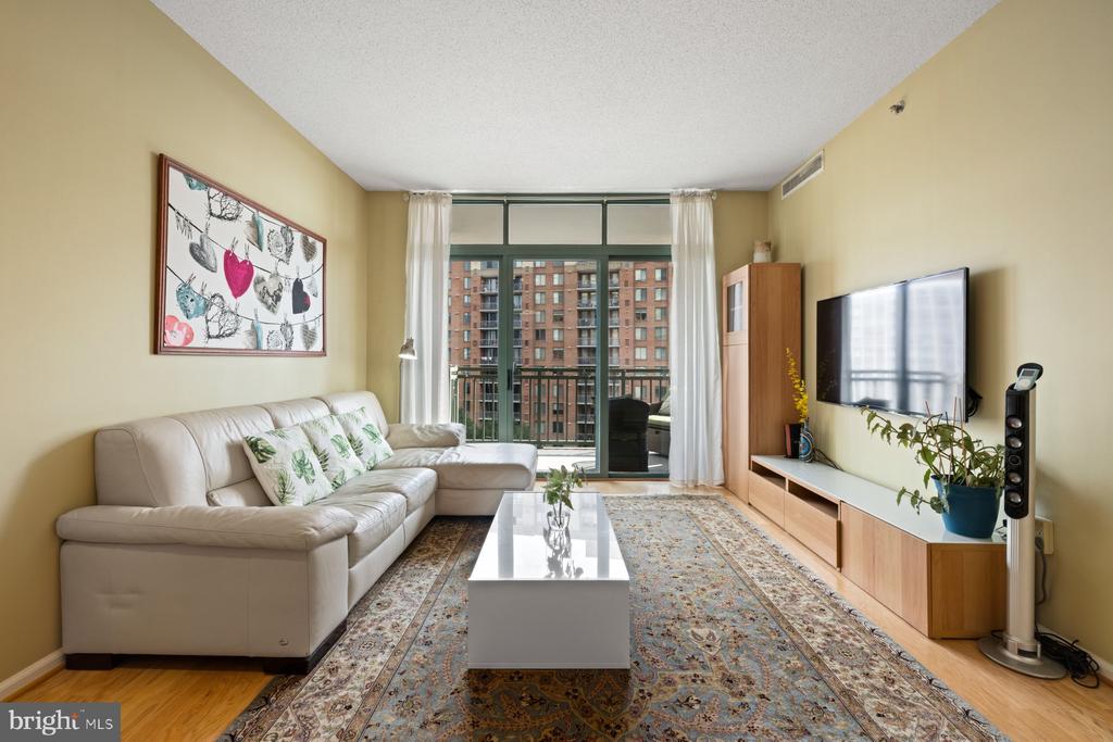 11700 OLD GEORGETOWN ROAD Unit: 806