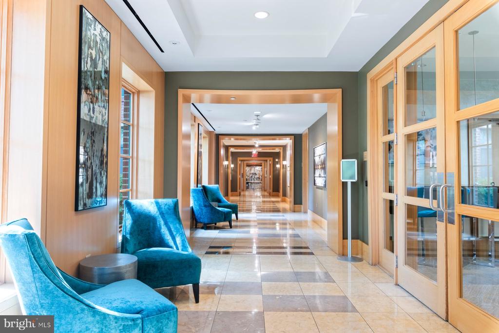 11700 OLD GEORGETOWN ROAD Unit: 806