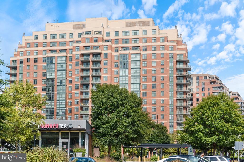 11700 OLD GEORGETOWN ROAD Unit: 806