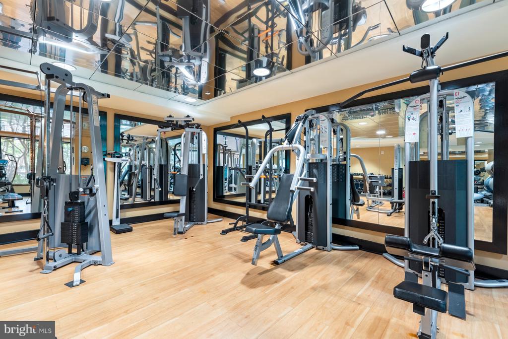11700 OLD GEORGETOWN ROAD Unit: 806
