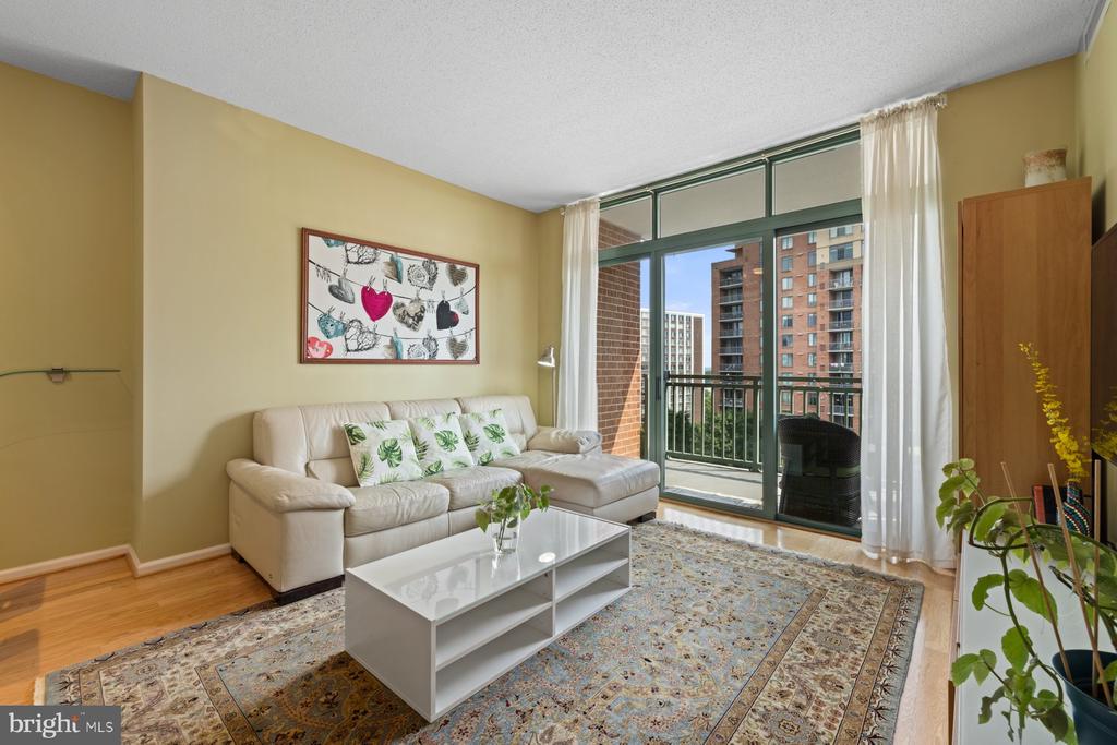 11700 OLD GEORGETOWN ROAD Unit: 806