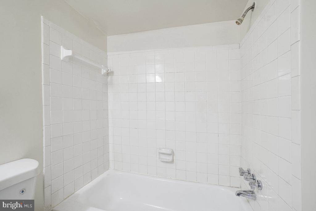 454 GIRARD STREET Unit: 373