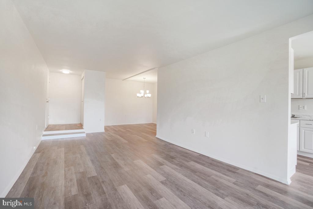 454 GIRARD STREET Unit: 373
